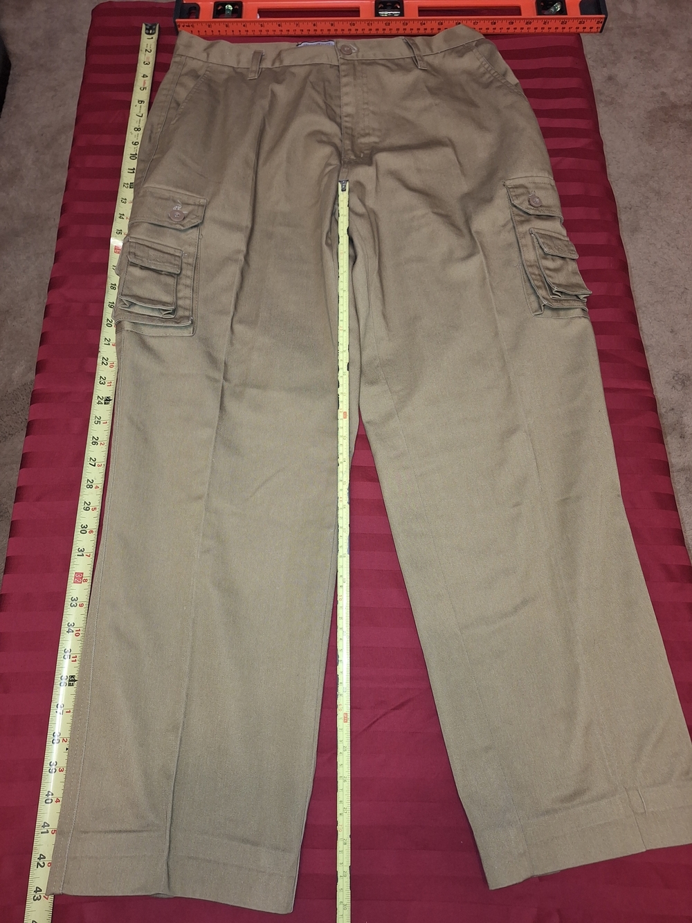 Relaxed Cargo Pants in Tan — Utility Style for Everyday Wear